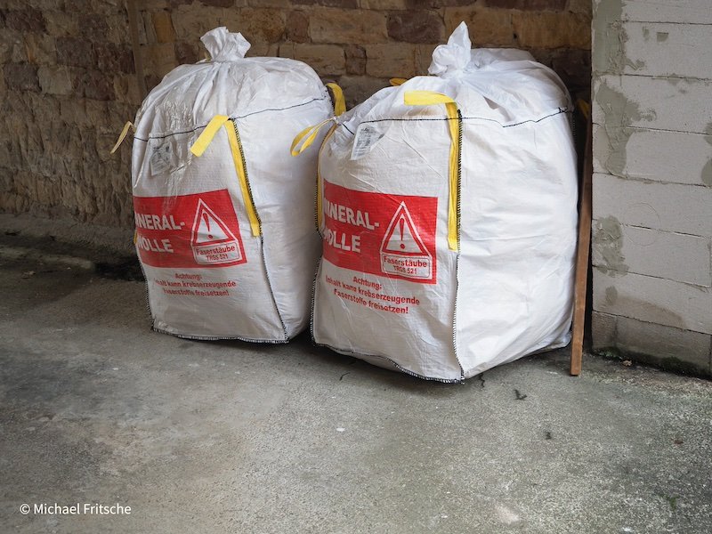 das war das Dämmmaterial aus den Wänden das war das Dämmmaterial aus den Wänden