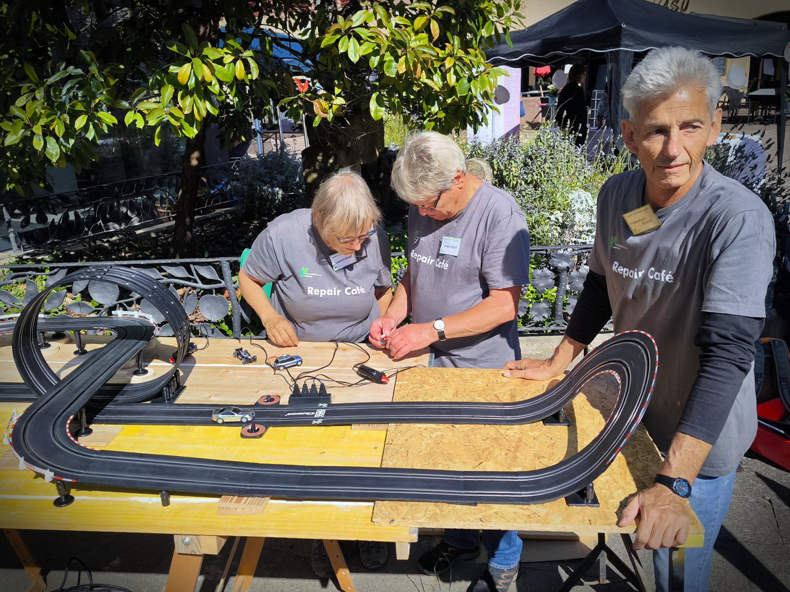 Wenn aus „Schrott“ ein Highlight wird – Die Carrera-Bahn im Einsatz beim Stadtfest